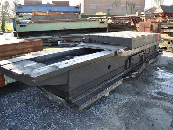 T-slot table movable 3200 x 1600 mm