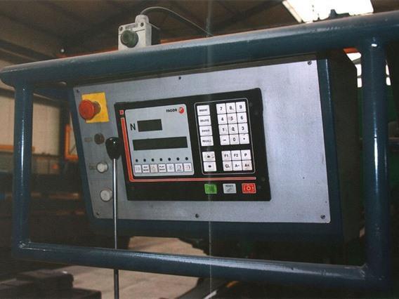 Geka Puma 110 ton CNC