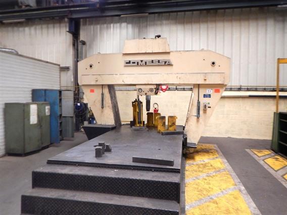 Comessa Mobile straightening press 220 ton 