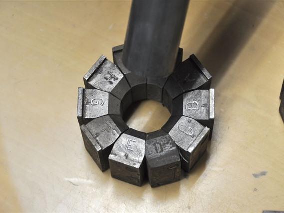 Tube reducing machine