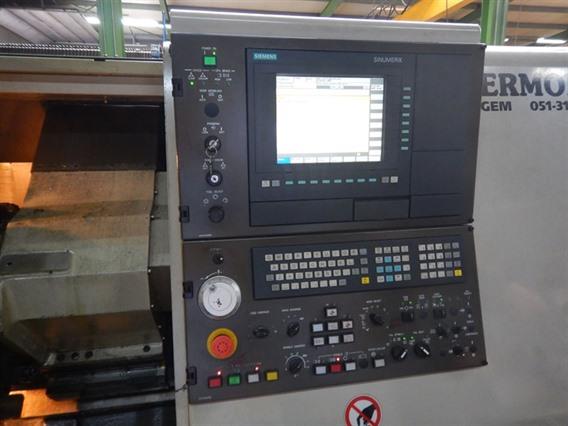 Hyundai Hit 250M Ø 590 x 650 mm CNC