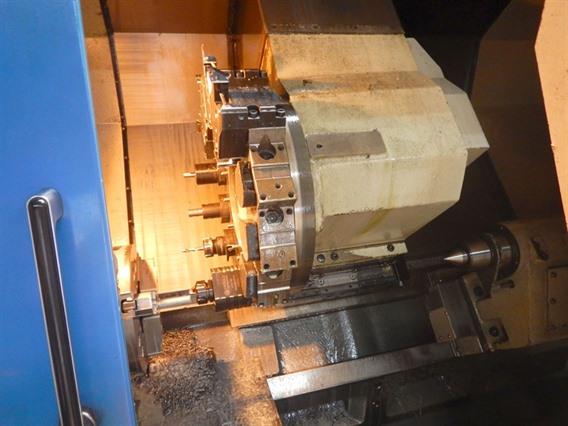 Hyundai Hit 250M Ø 590 x 650 mm CNC