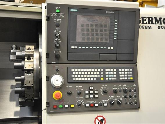 Hyundai Hit 250M Ø 590 x 650 mm CNC
