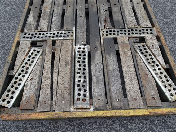 Steel pallets 3200 x 1600 x 200 mm