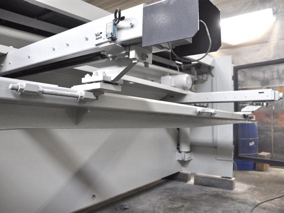 LVD HST-C 3100 x 6 mm CNC