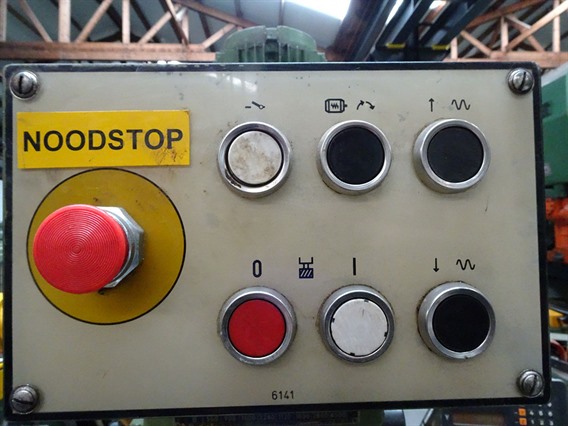 Tos FNK 25A X: 800 - Y: 400 - Z: 300 mm