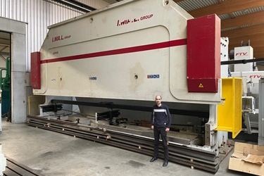 Retrofitted IMAL Lexus 420 ton x 10 100 mm CNC to Nivafer Nigeria to make light posts